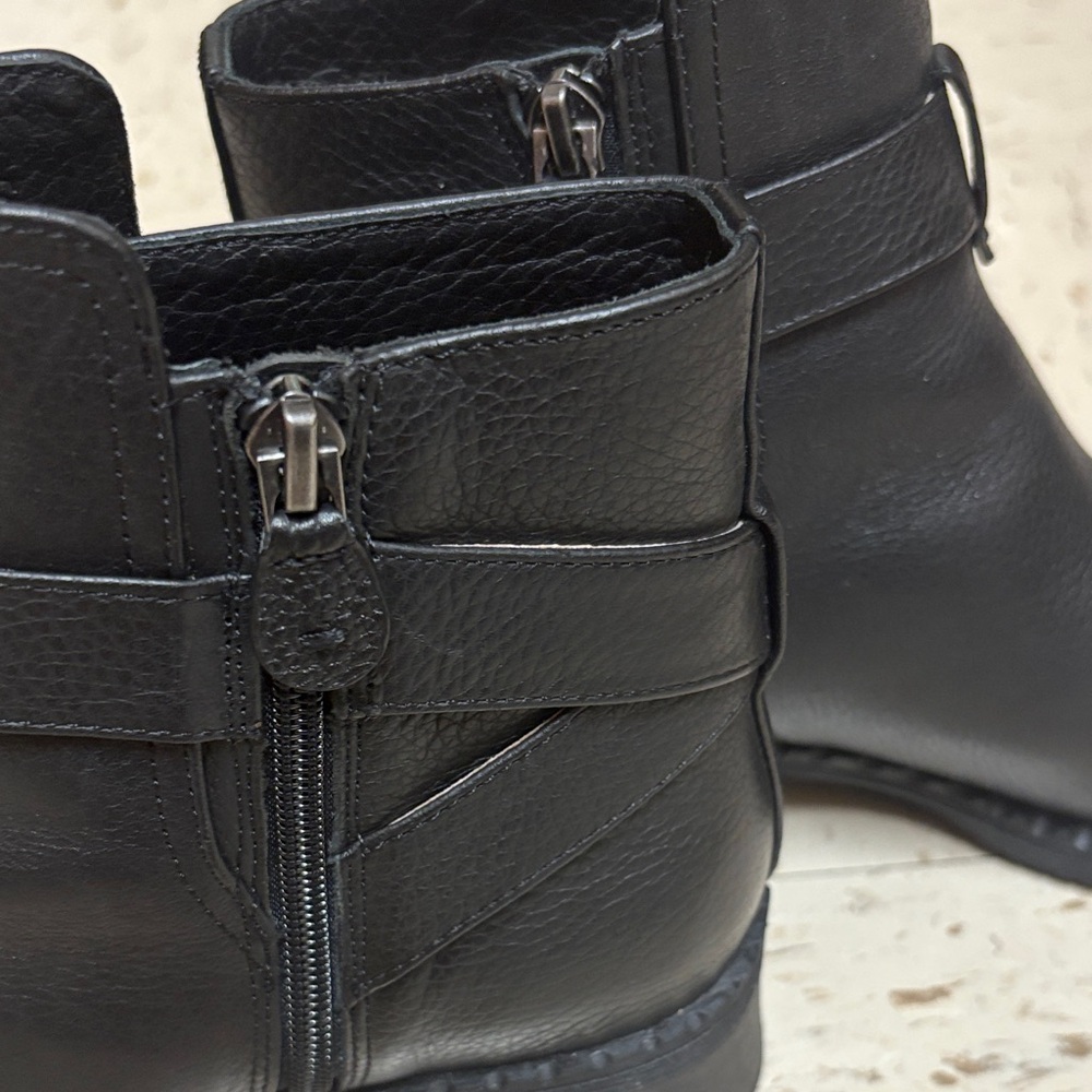 Gentle Souls by Kenneth Cole Black Ankle Boots Size 7M - Picture 16 of 16